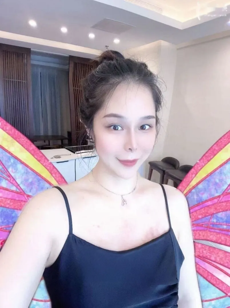 余杭风骚夹人苗条熟女