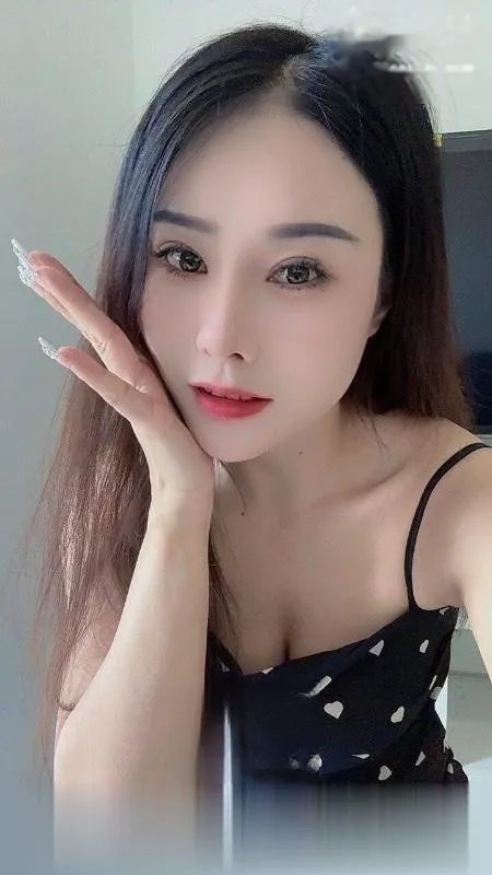 服务好会喷的小姐姐