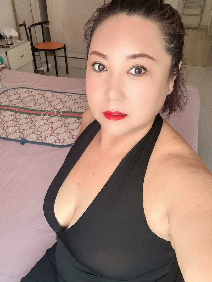 铁西兴华公园附近熟女