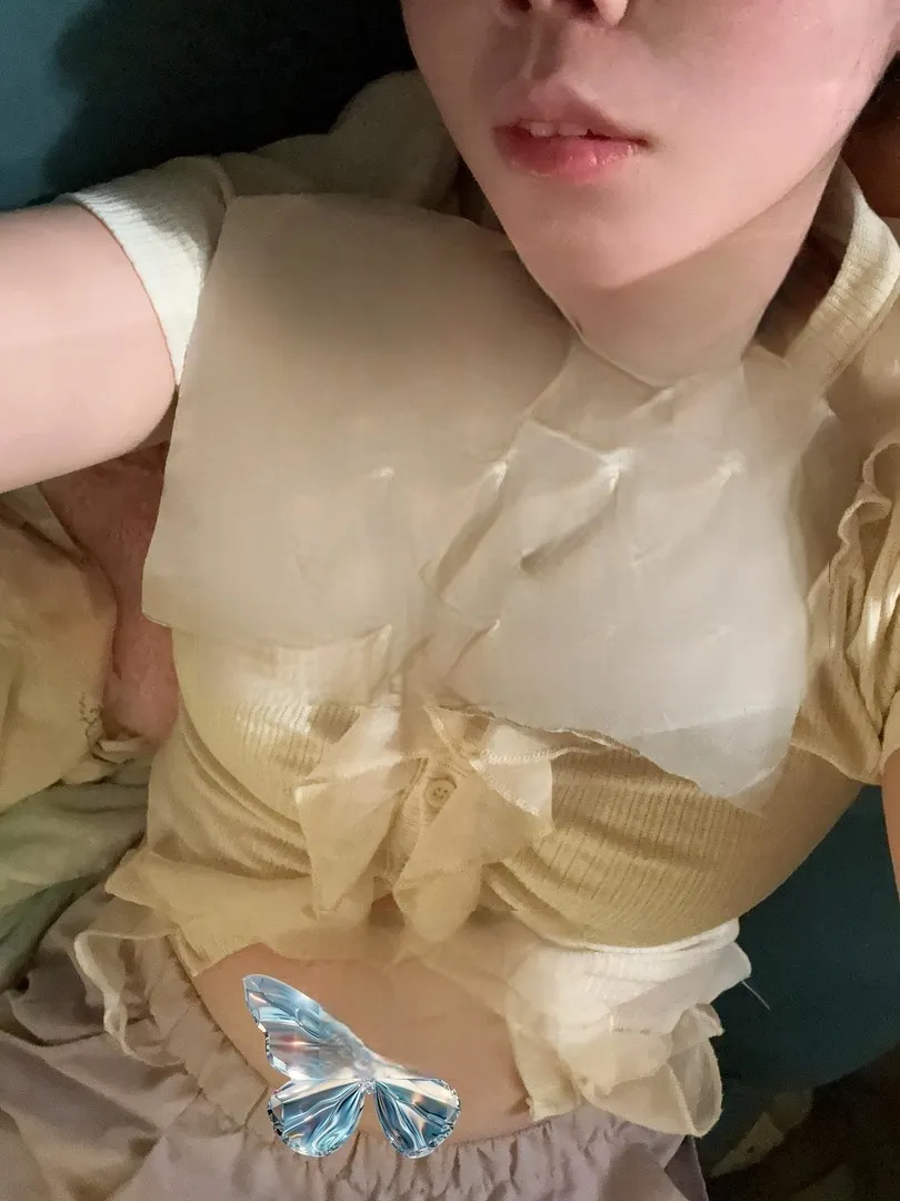 肉感大奶乖巧妹子