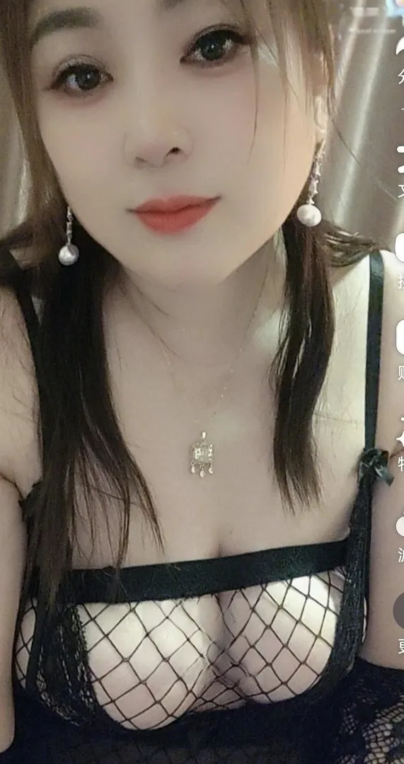 微胖小坦克少妇