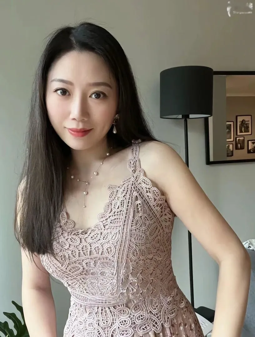 成熟骚货骚妇娜娜