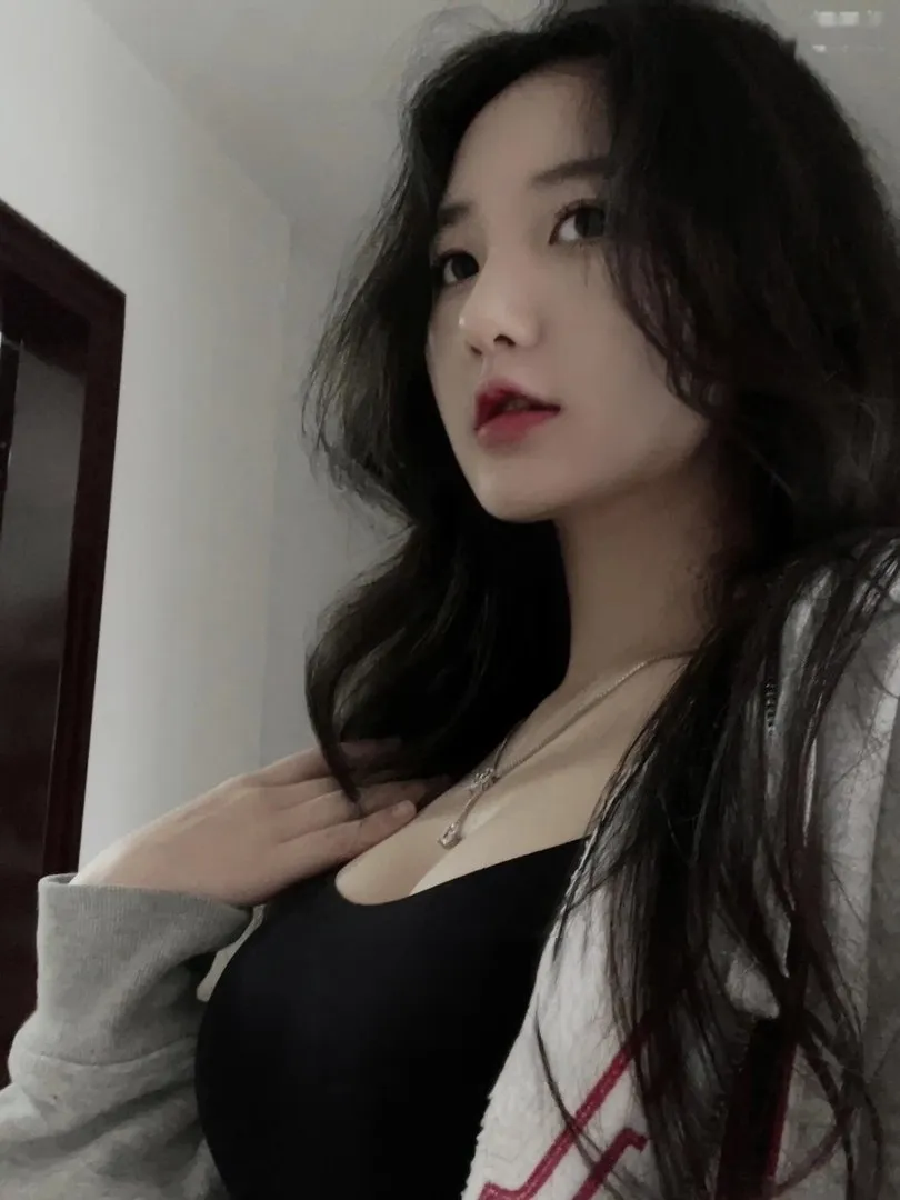 莞式服务长腿兼职小姐姐