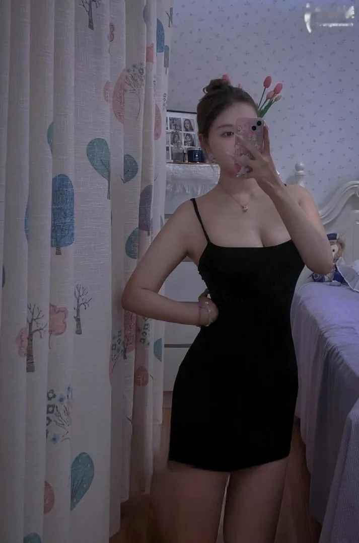 呼市很紧的小姐姐