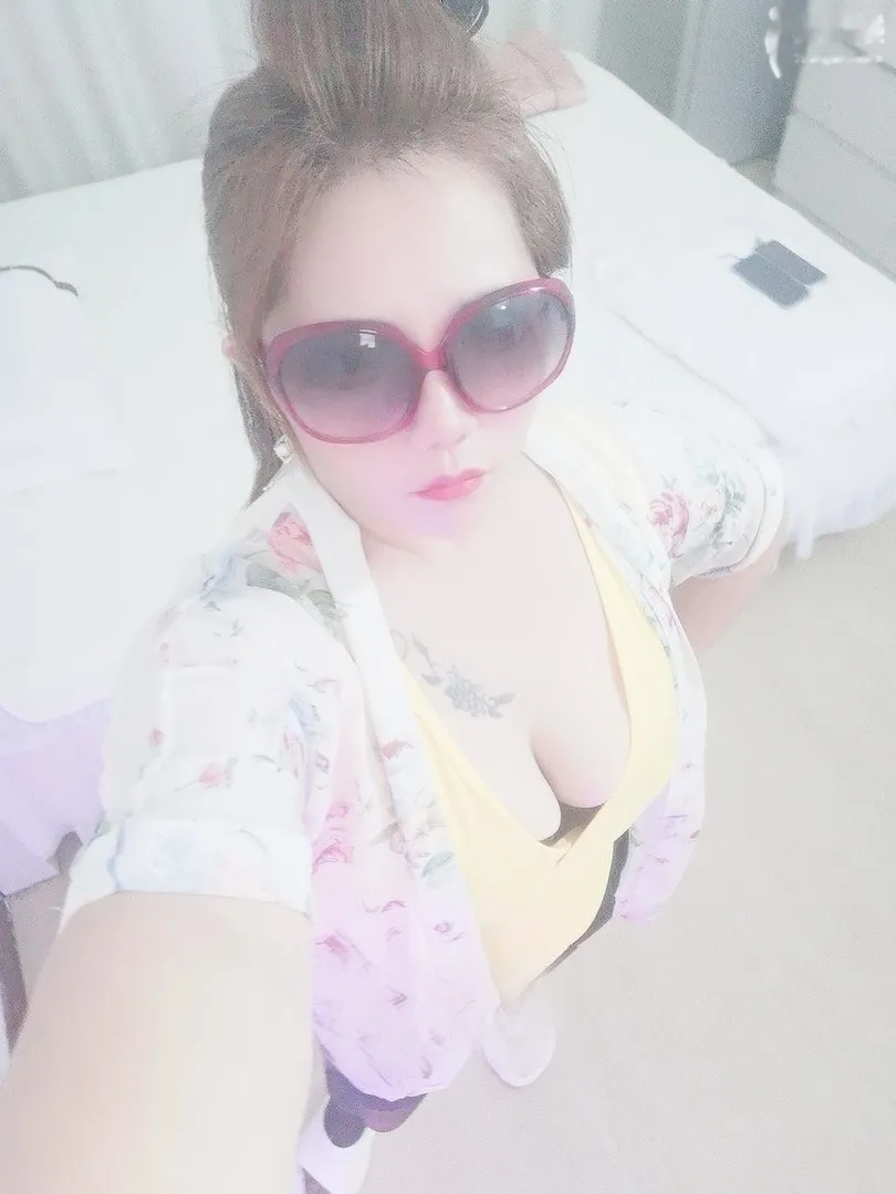 福田大奶甜妞