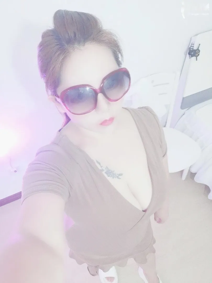 福田大奶甜妞