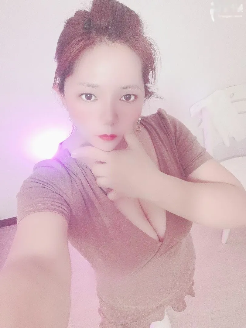 福田大奶甜妞