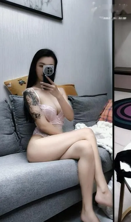 带皮肤的御姐性感妹子