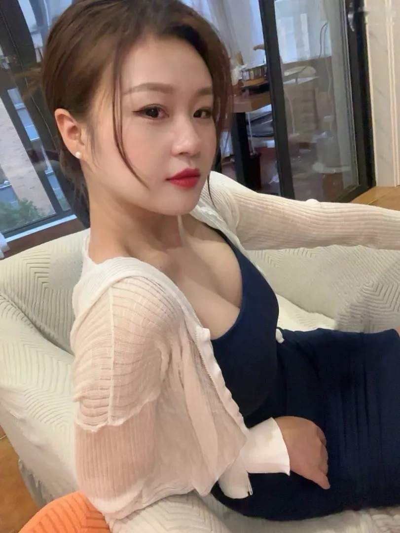 海珠区服务天花板酥胸妹