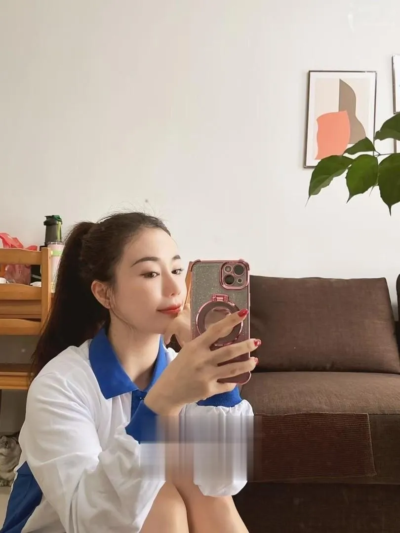 健身女孩宝贝儿