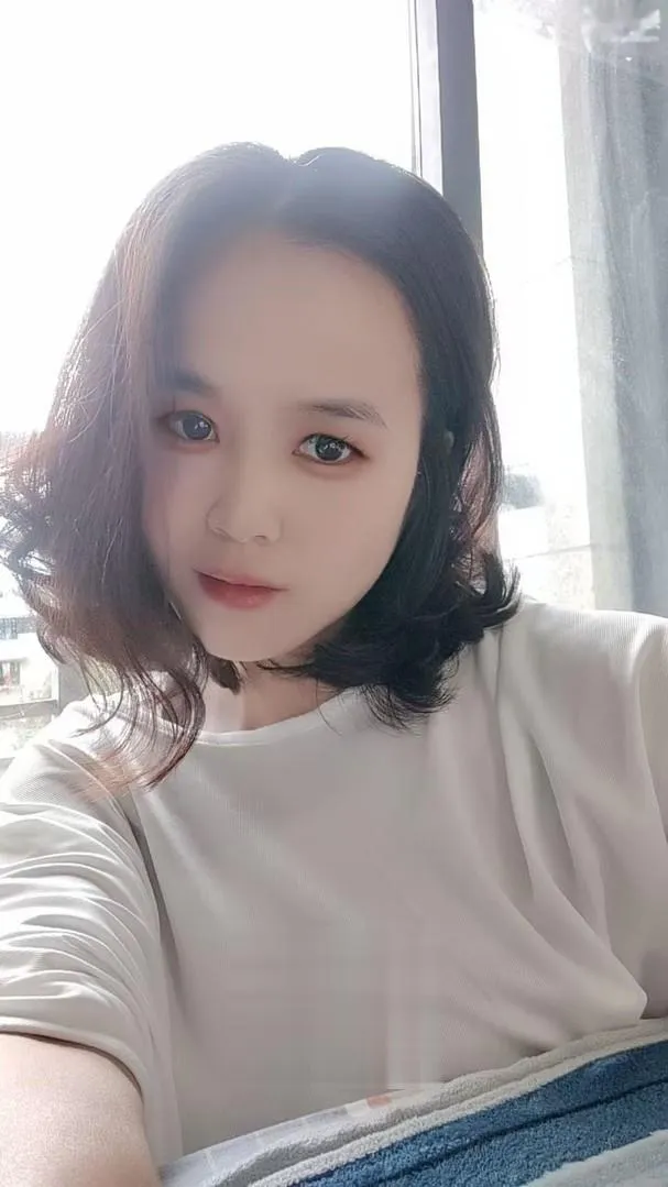 上城喷潮诗颜