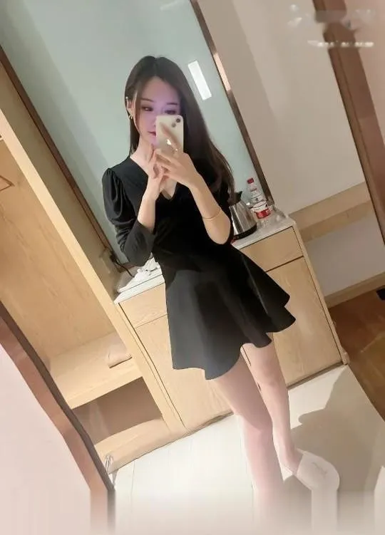 小妹妹叫床声给力淫荡小姐姐