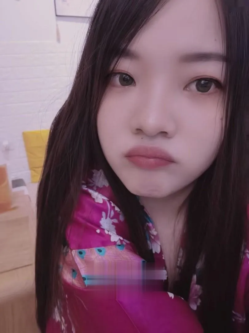市图书馆小嘻嘻
