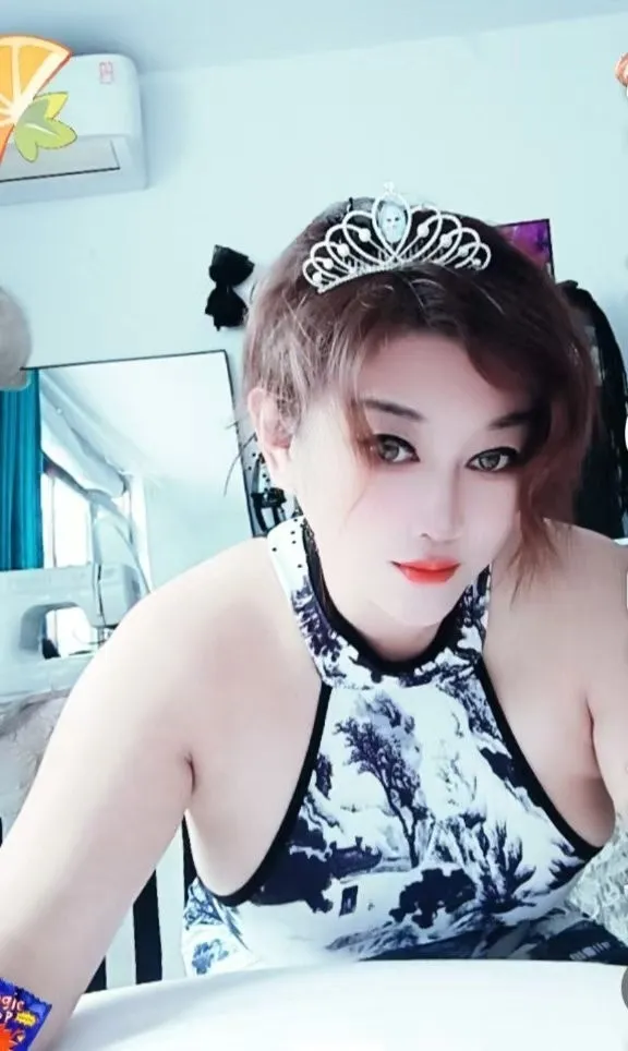 大屁股少妇