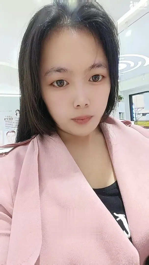 昆明年轻美女快餐