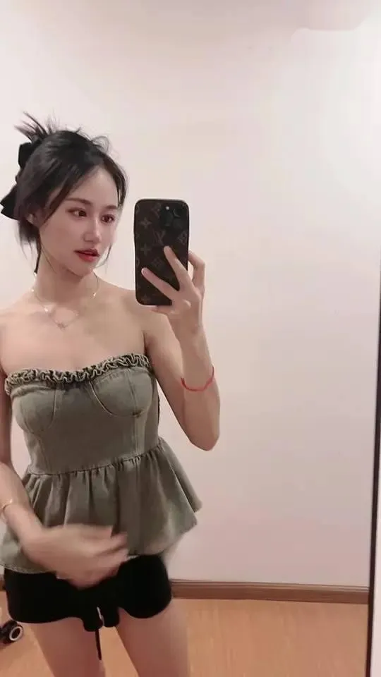 很主动的小姐姐