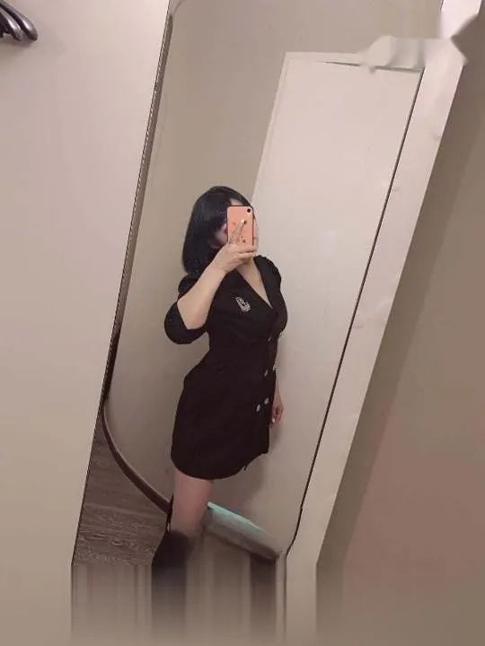 刚下海性感小骚货一枚