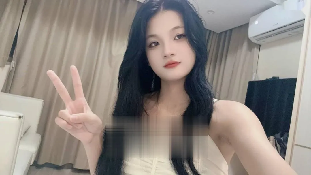 桥西清纯反差骚女