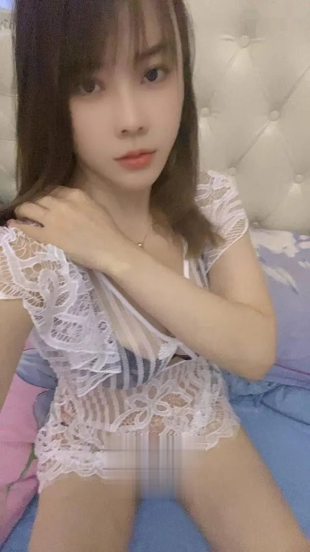 丰满白嫩的气质骚会扮演