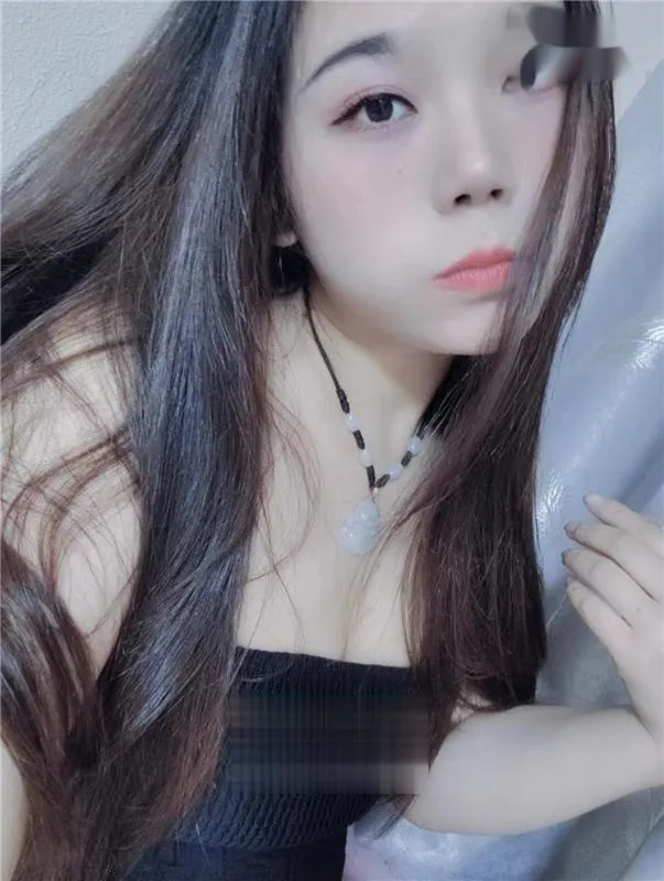 遇到粉嫩多汁服务一流的极品高颜值美女