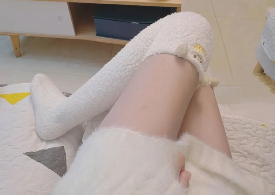 长腿妹子水多身材哇塞逼紧