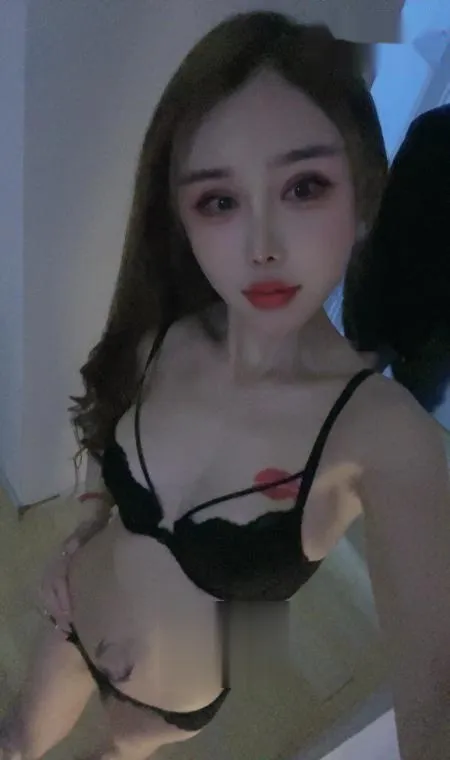 颜值大奶美妞