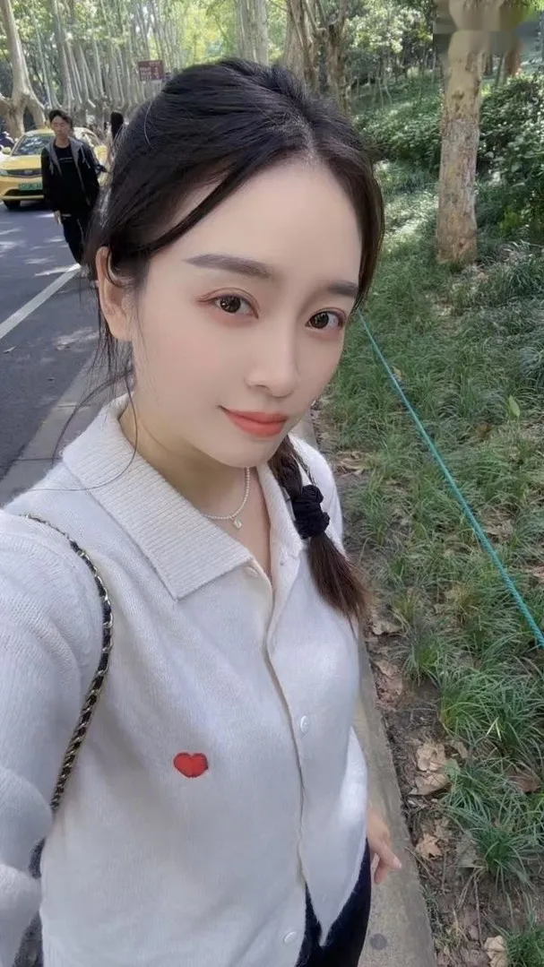 少女感少妇沐沐