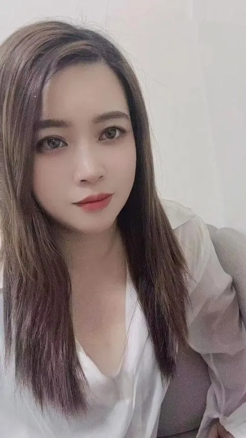 不催人兼职腼腆型美女水多逼紧