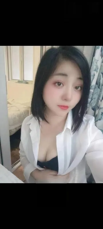 朝阳C胸性感美女