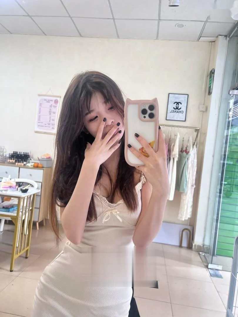 遇到粉嫩多汁服务一流的极品高颜值美女
