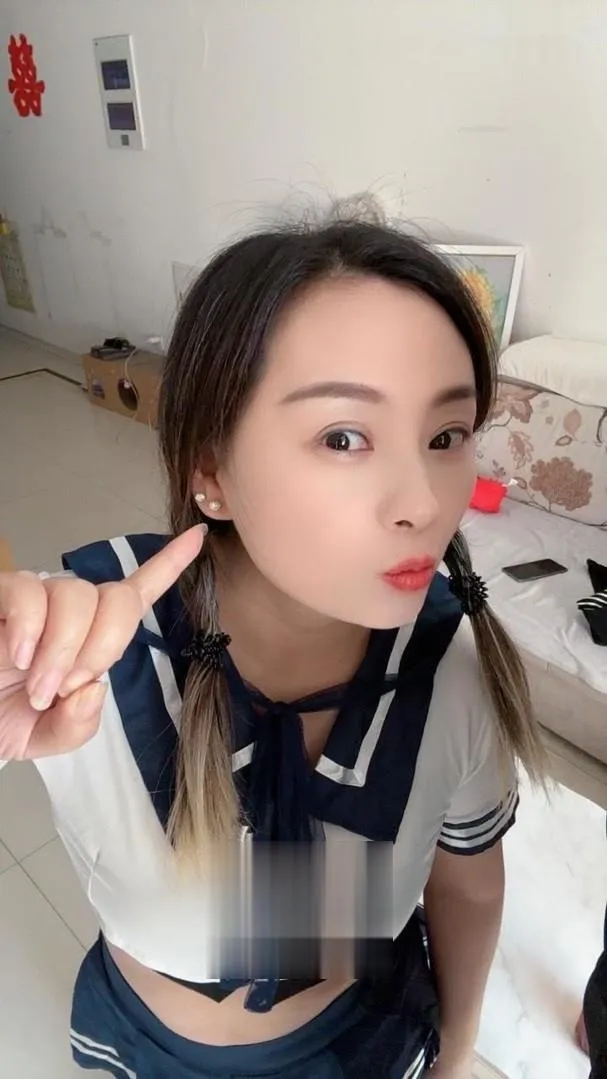 制服小姐姐柠檬