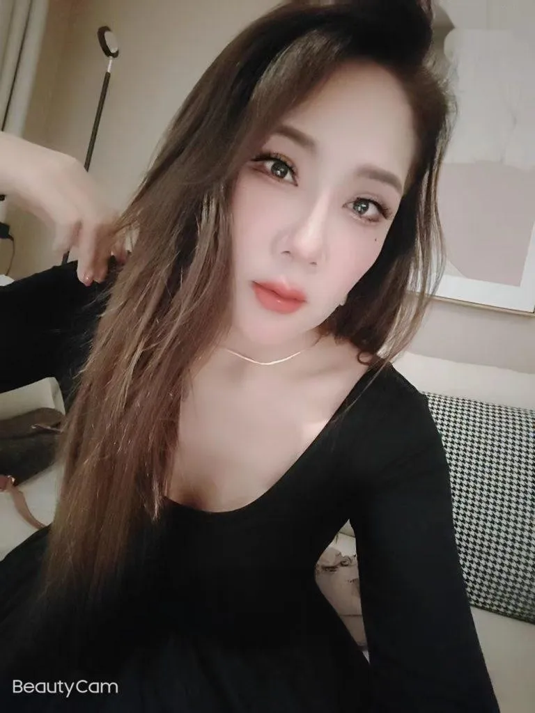 潍坊性感小蛮腰大胸妹