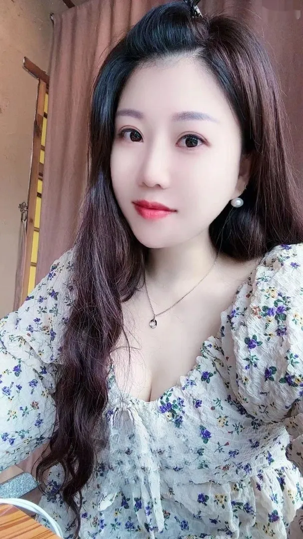 广州海珠区丰满果果御姐