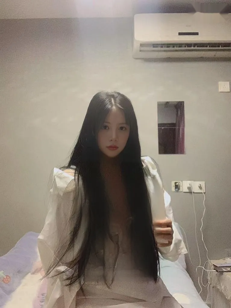 西青气质白嫩妹子