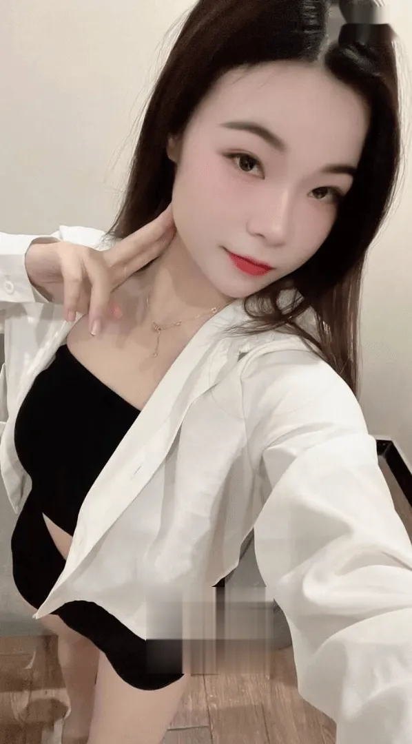 制服丝袜性感骚b兼职