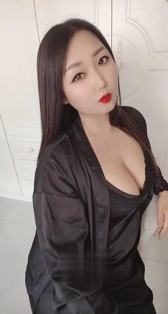 温柔性感美女爽翻天