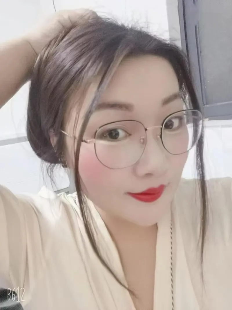 性价比极高的气质少妇