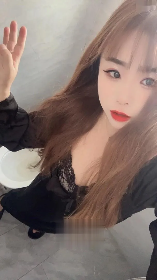 滨江清纯邻家小美女