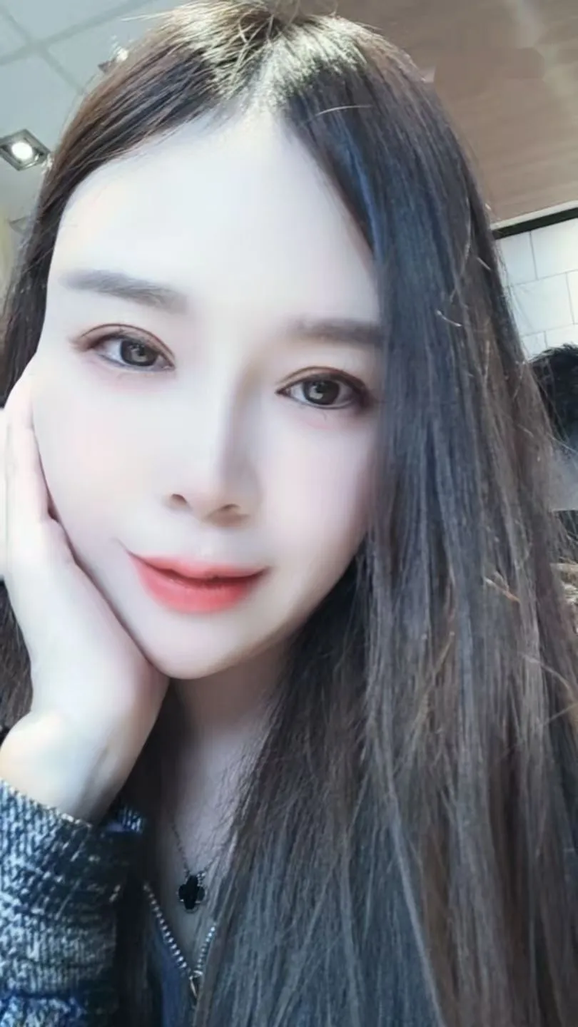 指滑胸T一下