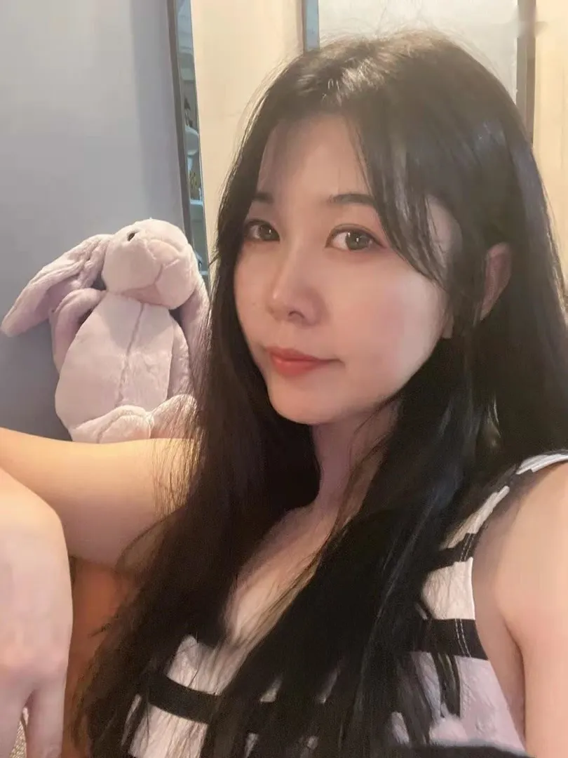 胸很软推的舒服