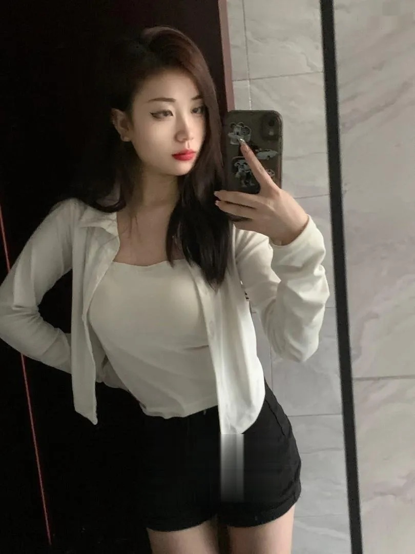 师姐出身的小姐姐