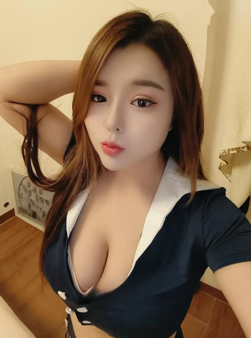 乳交巨爽大胸老师