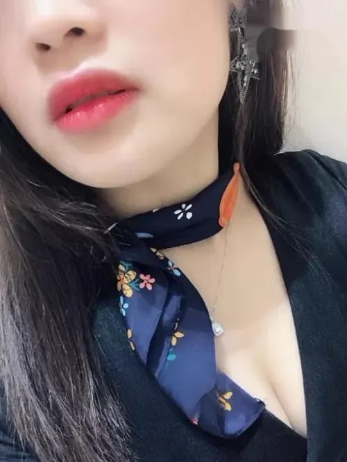 小店蜜汁御姐诺菲