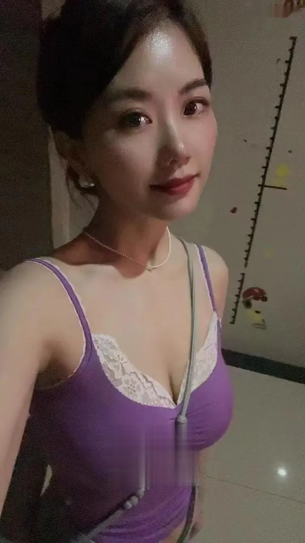 骚骚的寂寞难耐的玫瑰