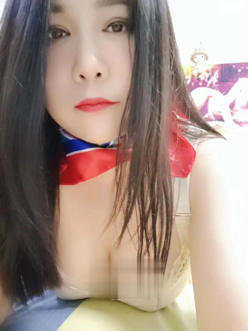 妩媚迷人的川妹子