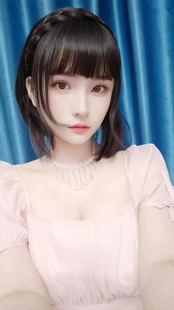 大奶子美女