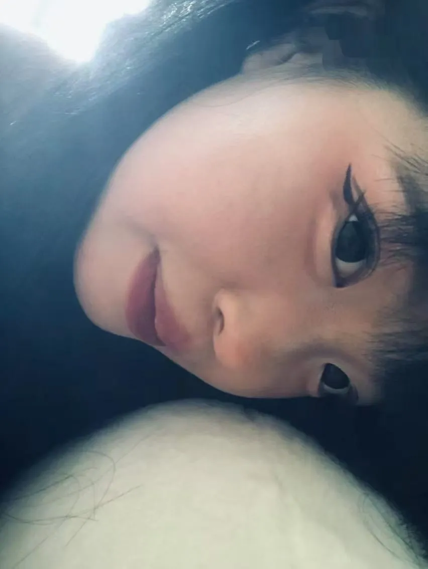 真实18嫩妹
