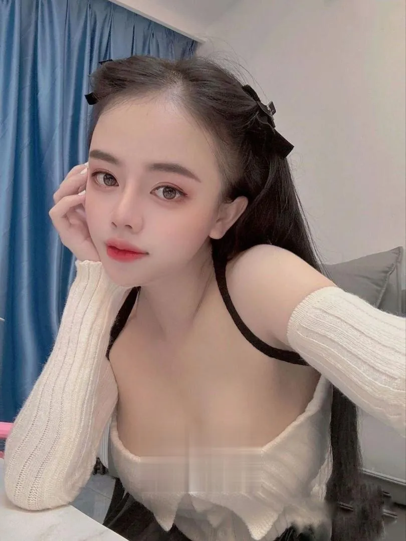 一线天馒头b妹子