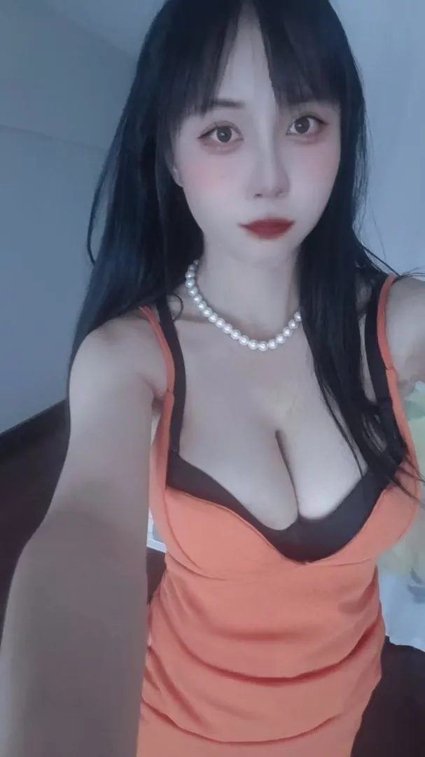 骚气荡女制服大波妹