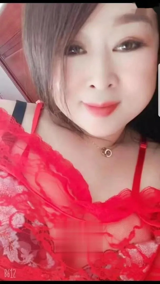 见了就想往死里操的淫荡骚妇